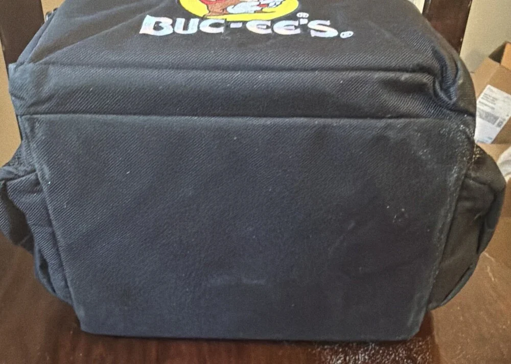 Buc-ee’s Lunchbox/Cooler W/Top Handle, 8 Can Capacity NO STRAP